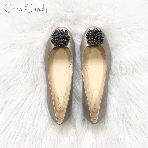 🆕Calvin Klein Mackenzi Gold Metallic Flats - Picture 6 of 8